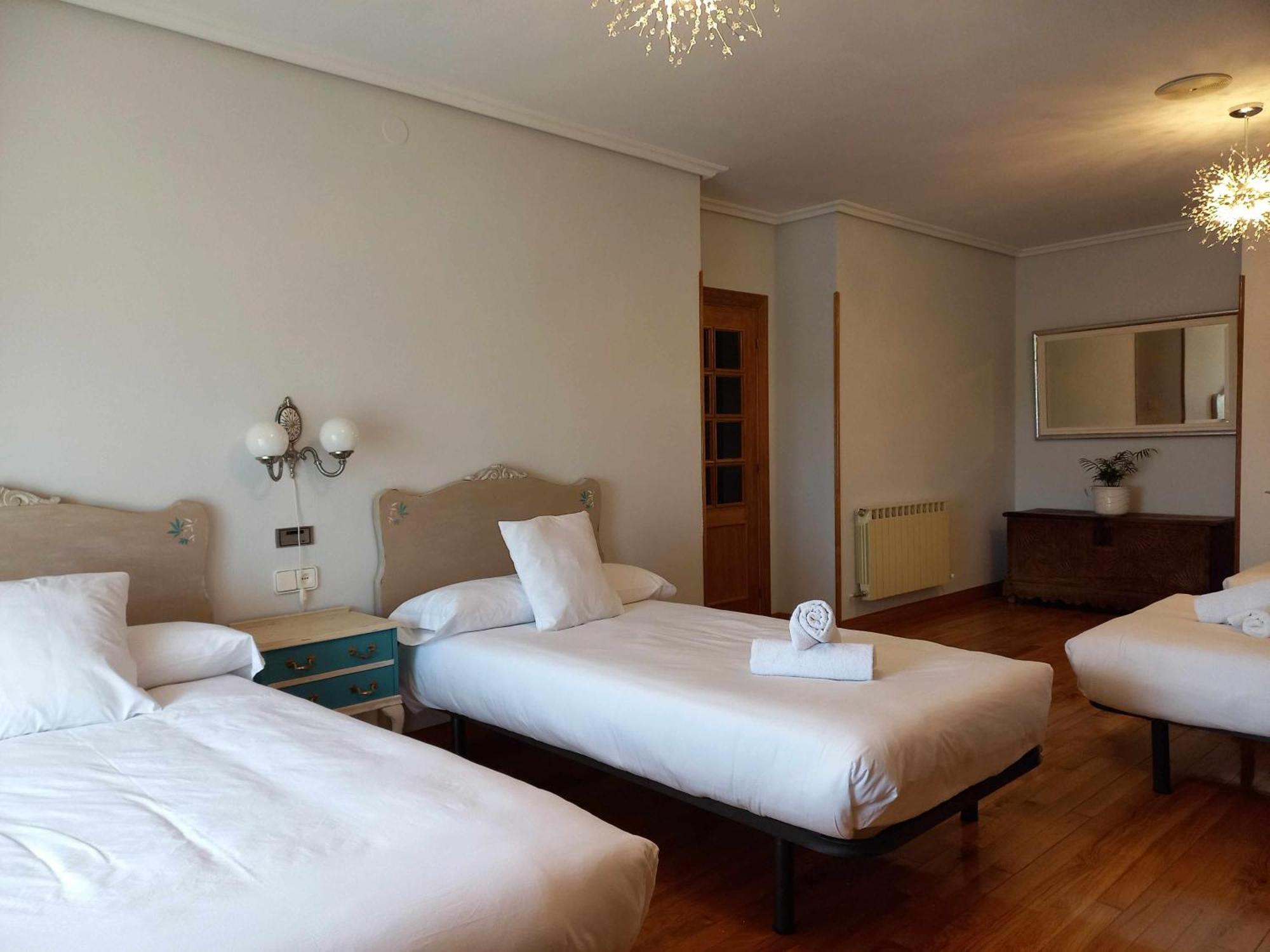 Casa Albaitar Con Piscina Y Sala De Juegos Azcona Екстериор снимка